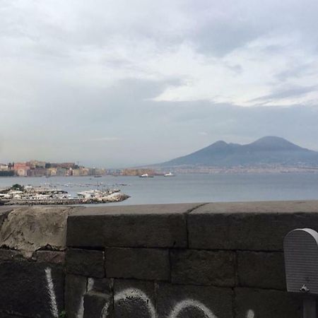 Lisa'S House Apartment Napoli Bagian luar foto