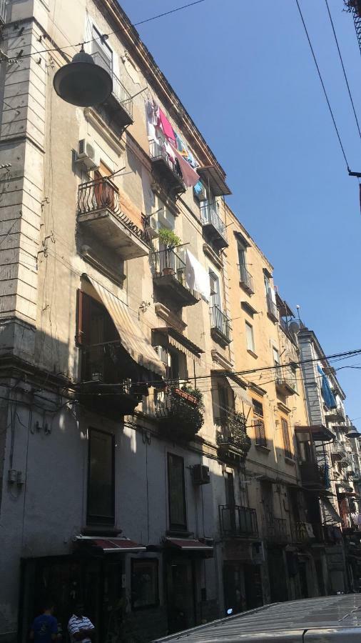 Lisa'S House Apartment Napoli Bagian luar foto